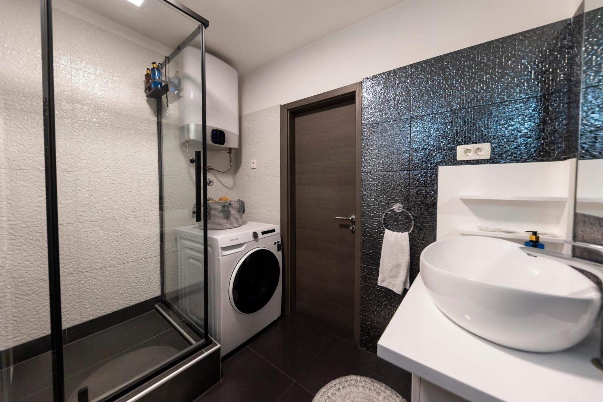 Nikky 2Br Apt. In Old Town Centre ซาดาร์ ภายนอก รูปภาพ