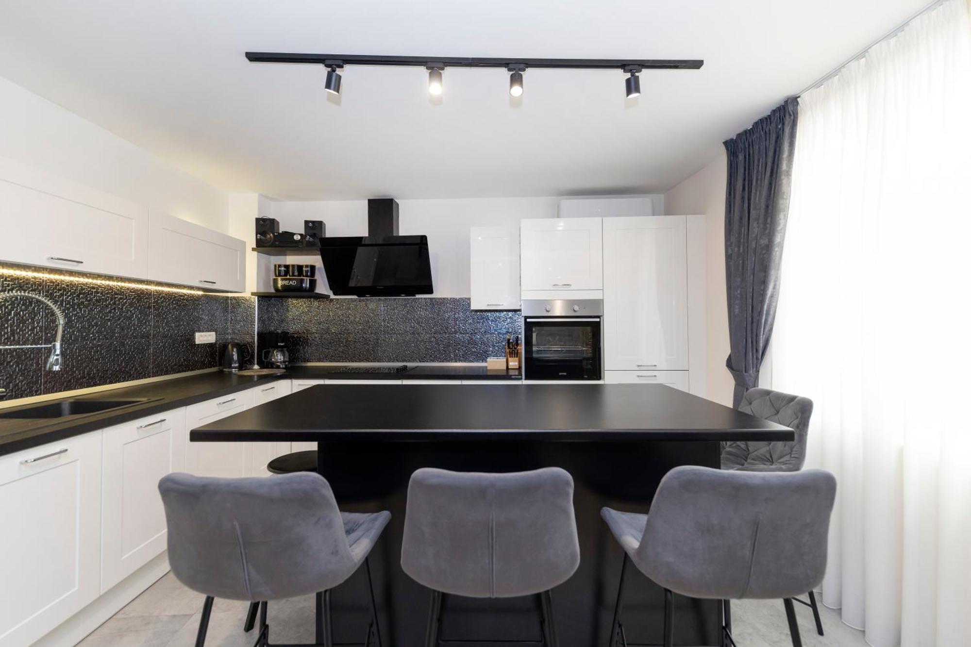 Nikky 2Br Apt. In Old Town Centre ซาดาร์ ภายนอก รูปภาพ