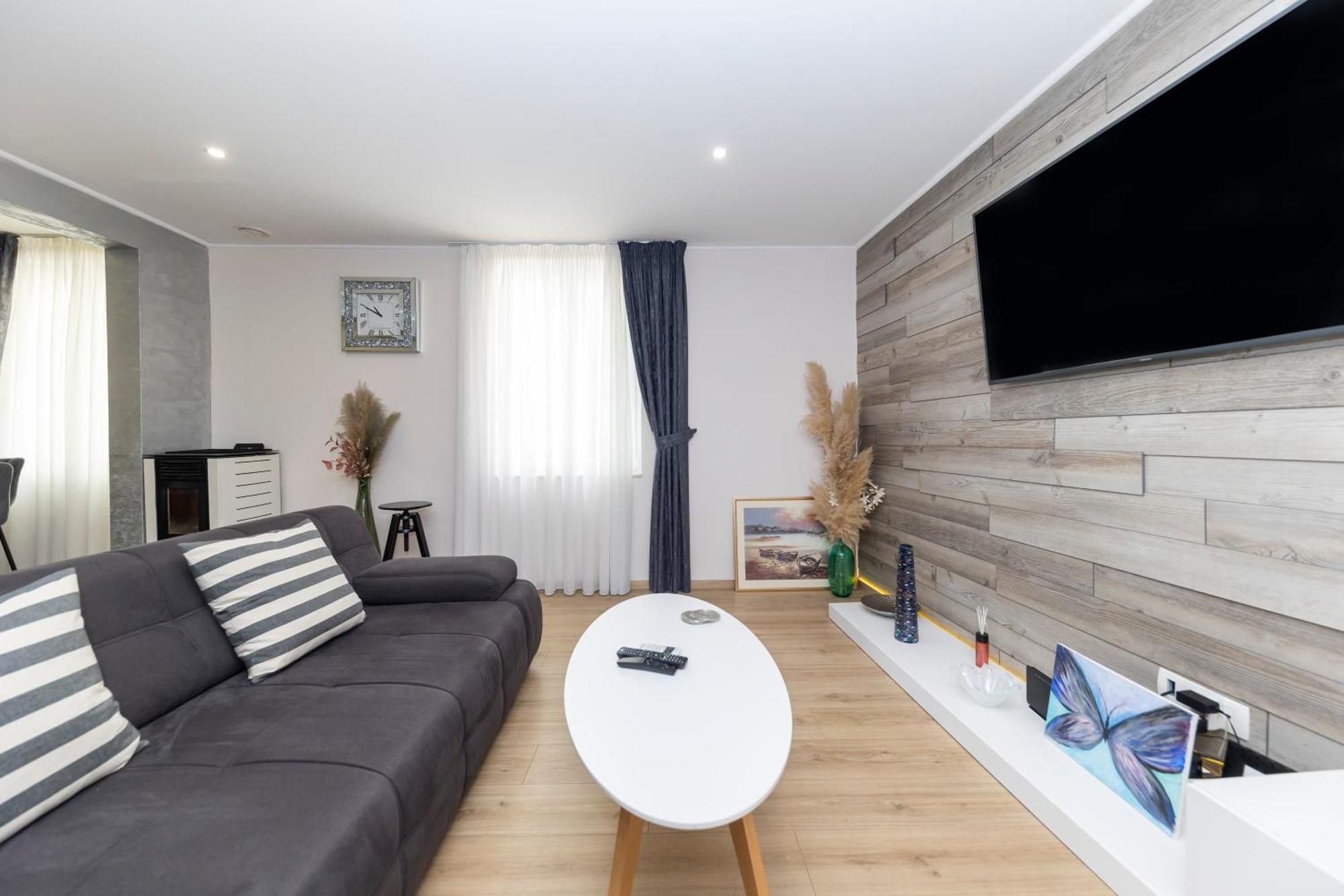 Nikky 2Br Apt. In Old Town Centre ซาดาร์ ภายนอก รูปภาพ