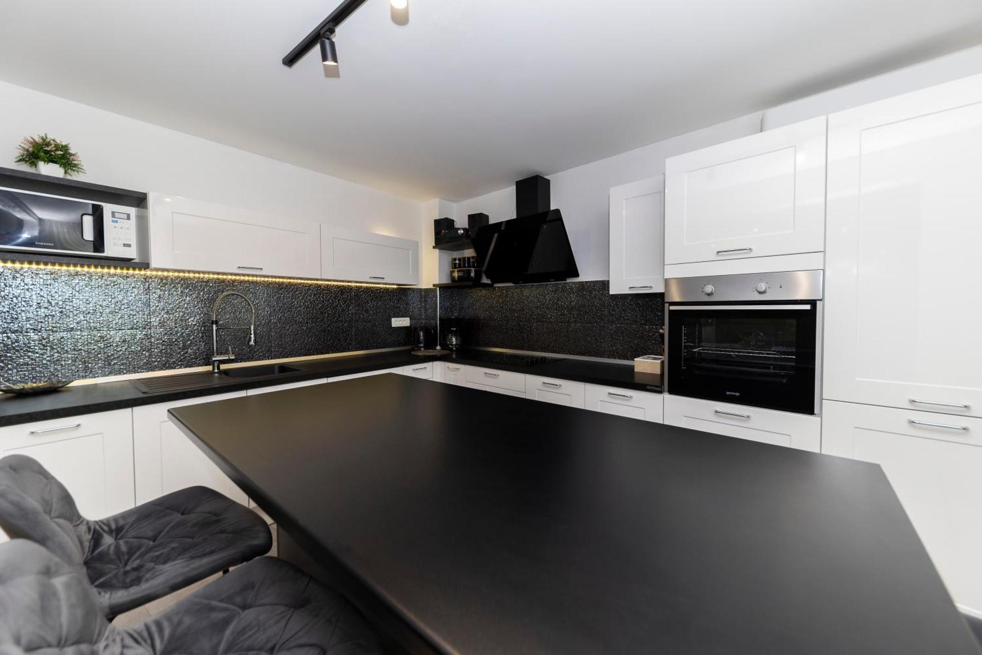 Nikky 2Br Apt. In Old Town Centre ซาดาร์ ภายนอก รูปภาพ