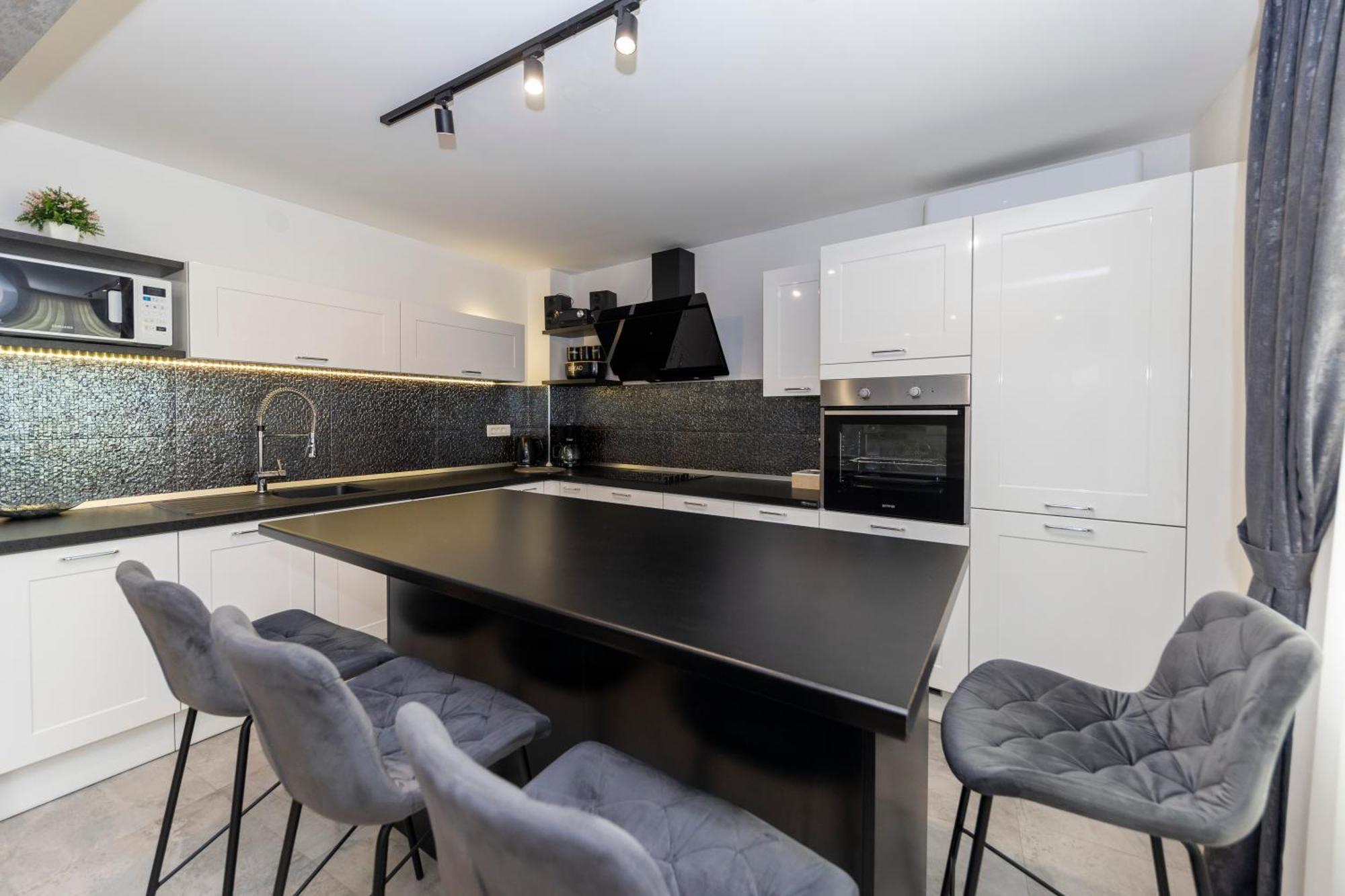 Nikky 2Br Apt. In Old Town Centre ซาดาร์ ภายนอก รูปภาพ