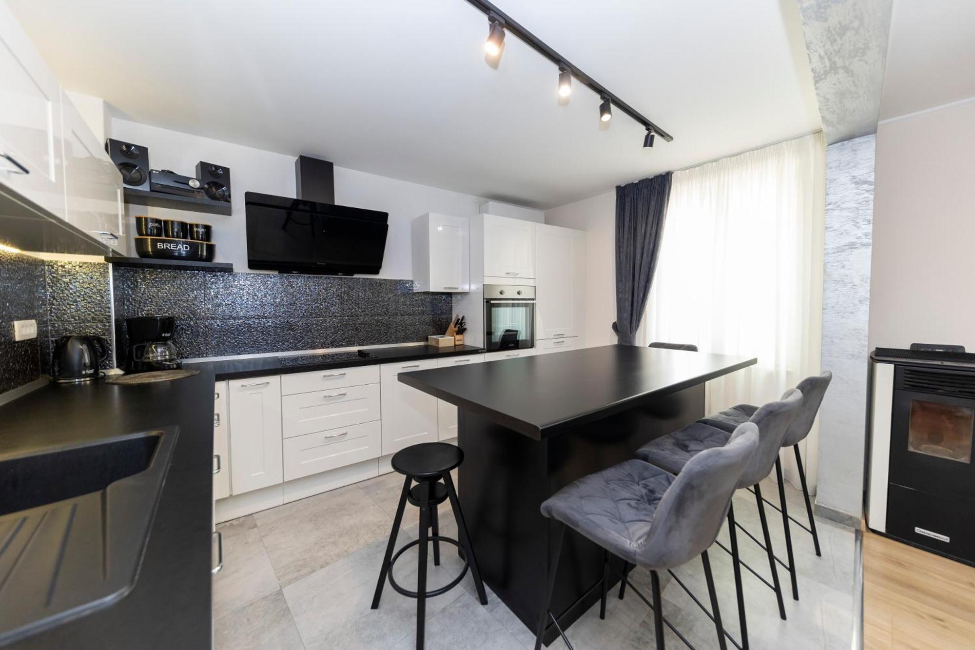Nikky 2Br Apt. In Old Town Centre ซาดาร์ ภายนอก รูปภาพ